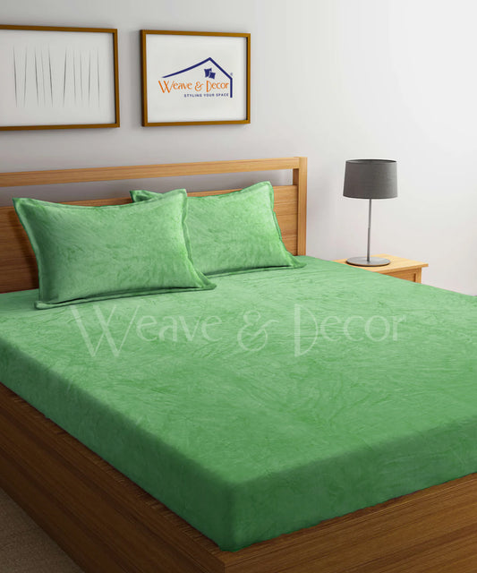 Green Warm Solid Flannel Double Bedsheet with 2 Pillow Cover