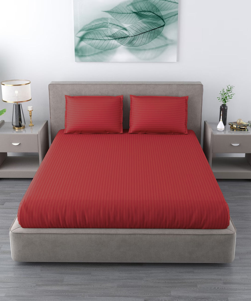 Red Queen Fitted Bedsheet With 2 Pillow Covers