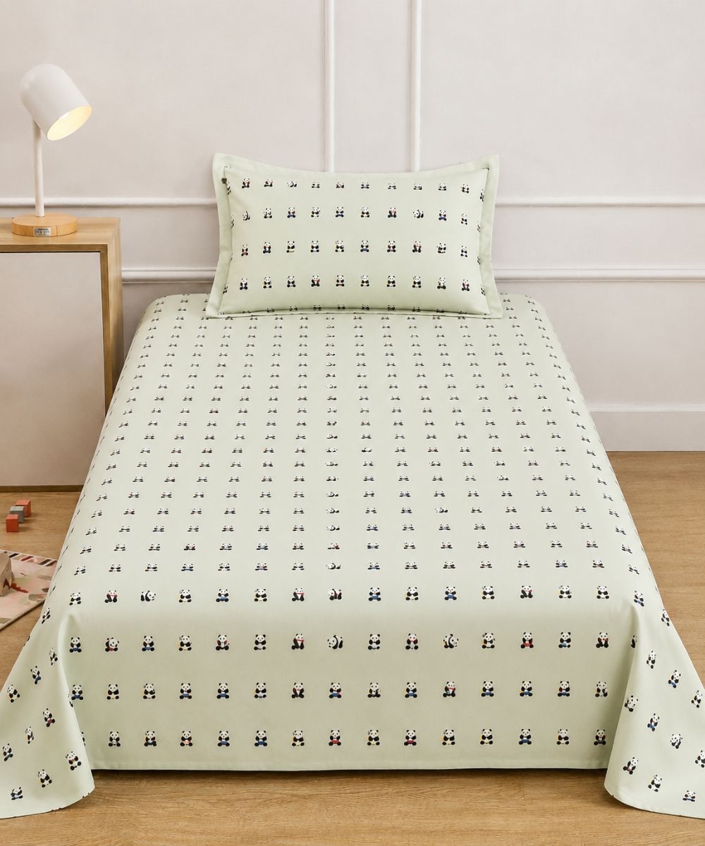 Cute Panda Print Kids Bedsheet With Pillow Covers