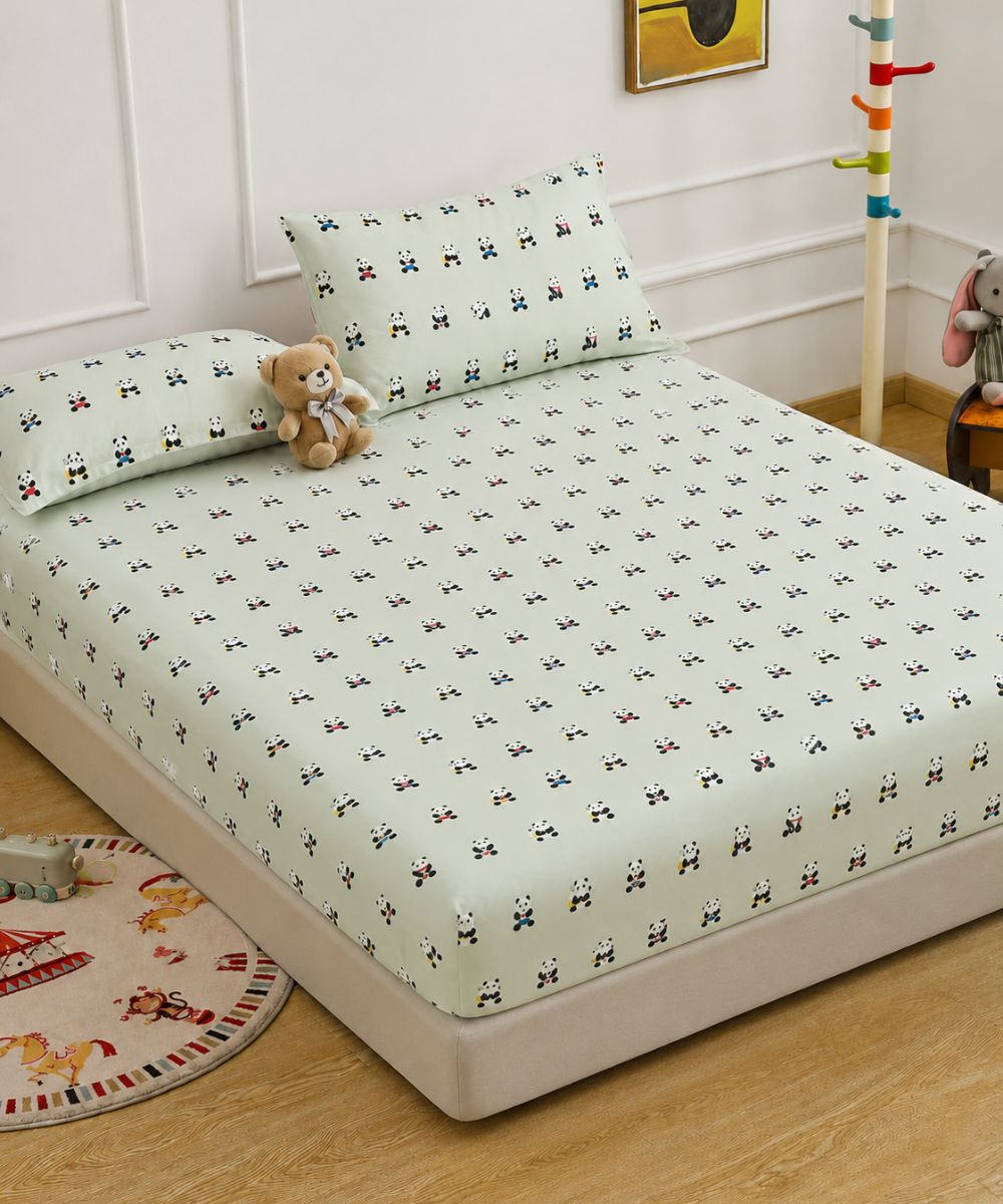 Cute Panda Print Kids Bedsheet With Pillow Covers