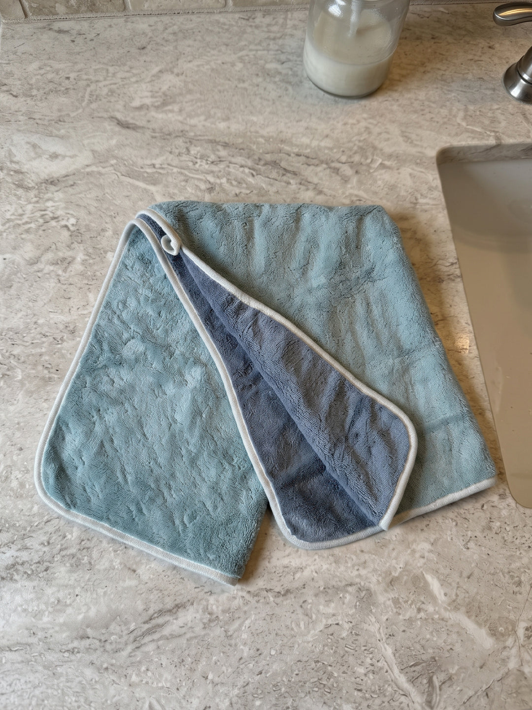 Reversible Microfiber Hand Towel (40x60 cm) | Super Soft & Ultra Absorbent | Quick Dry, Lightweight & Durable | Premium Hand Towel with Hanging Loop