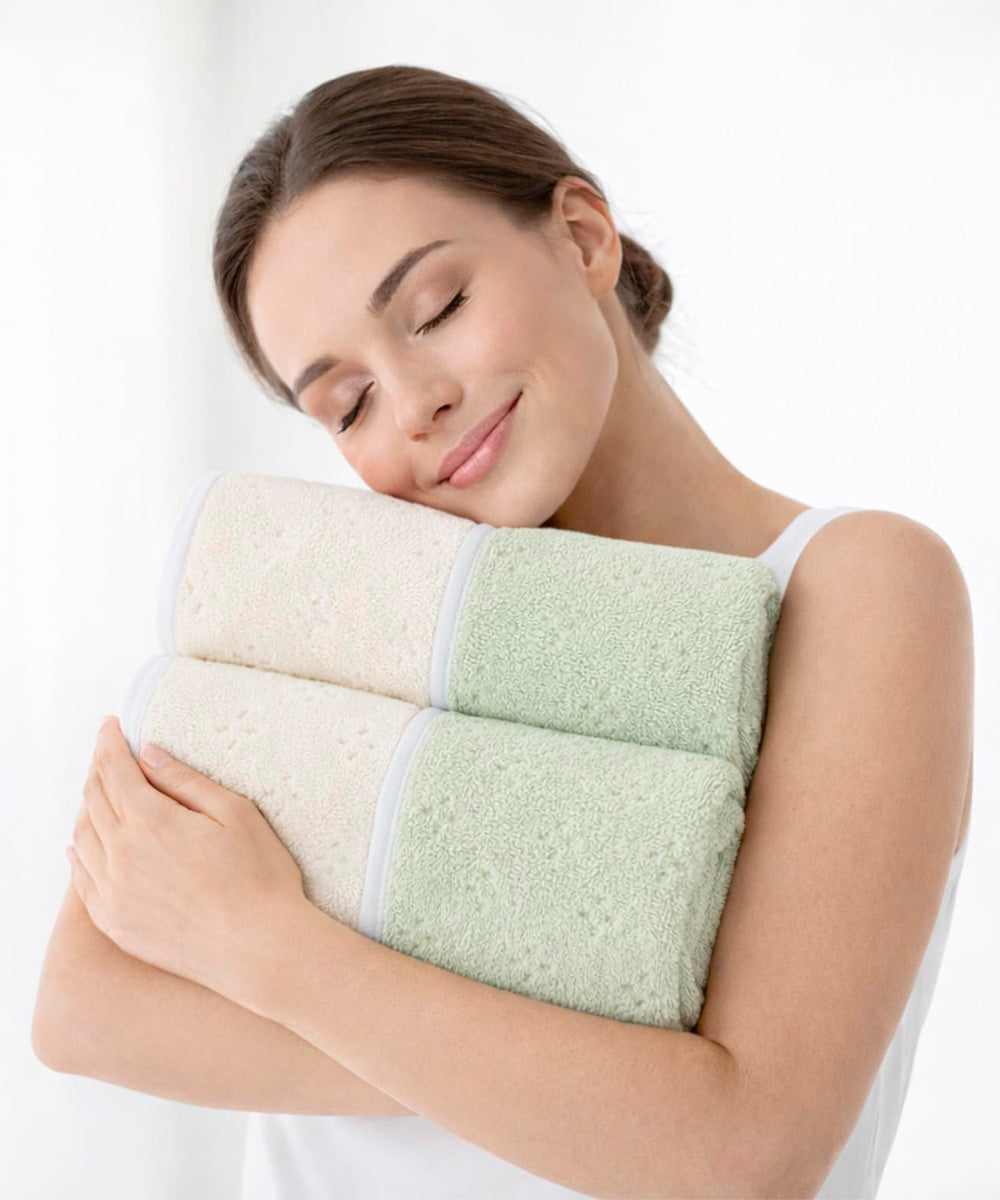 Reversible Microfiber Bath Towel (70x140 cm) | Super Soft & Ultra Absorbent | Quick Dry, Lightweight & Durable | Premium Bath Towel with Hanging Loop