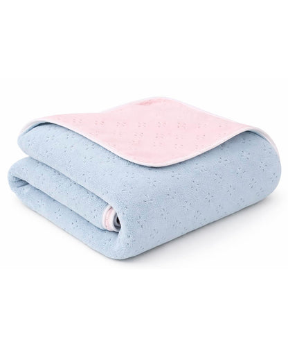 Reversible Microfiber Bath Towel (70x140 cm) | Super Soft & Ultra Absorbent | Quick Dry, Lightweight & Durable | Premium Bath Towel with Hanging Loop