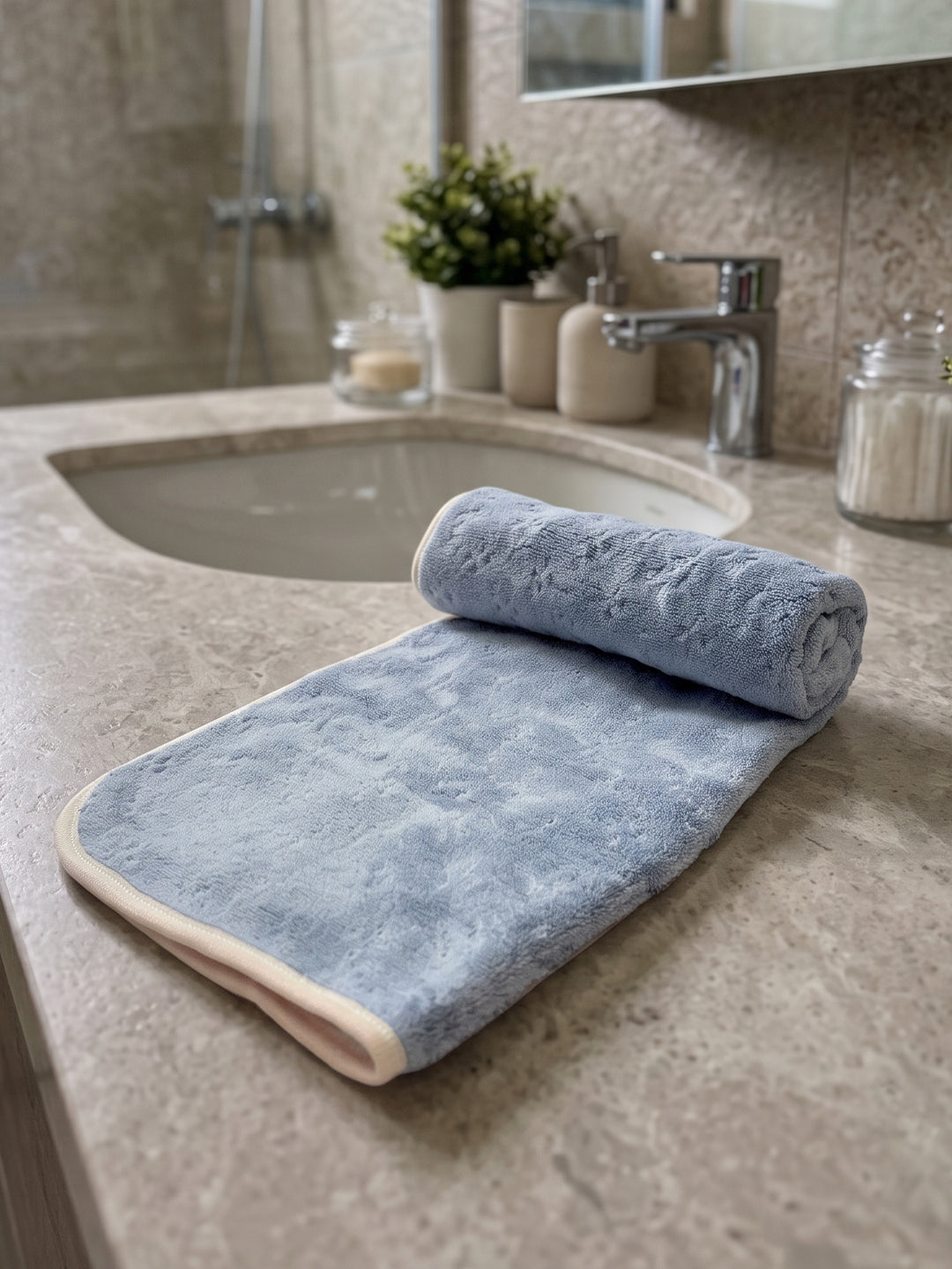 Reversible Microfiber Hand Towel (40x60 cm) | Super Soft & Ultra Absorbent | Quick Dry, Lightweight & Durable | Premium Hand Towel with Hanging Loop