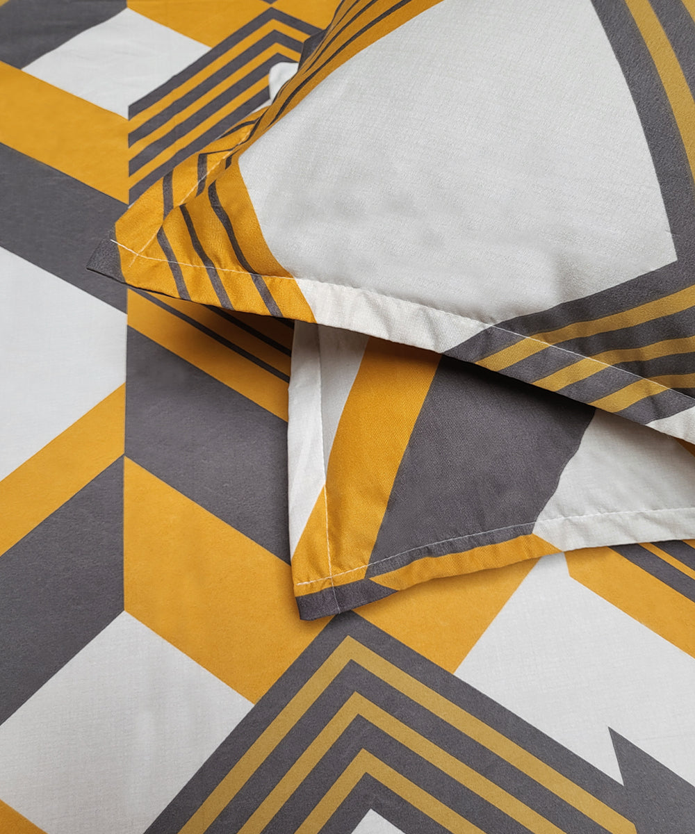 Multicolor Geometric Fitted Bedsheet With Pillow Cover