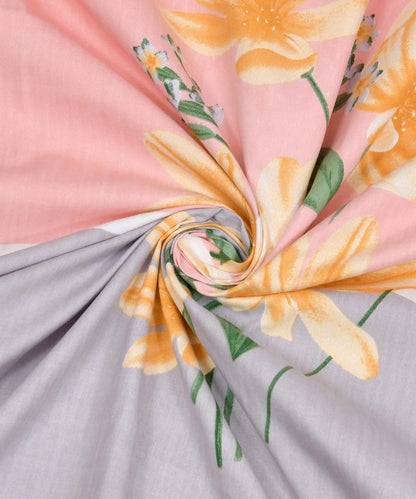 Pretty Floral King Size Bedsheet With 2 Pillow Covers
