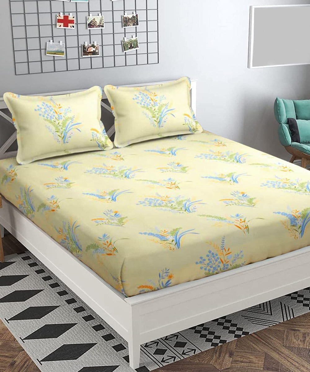 Bunch of Flower Flat Double Bedsheet With 2 Pillow Covers