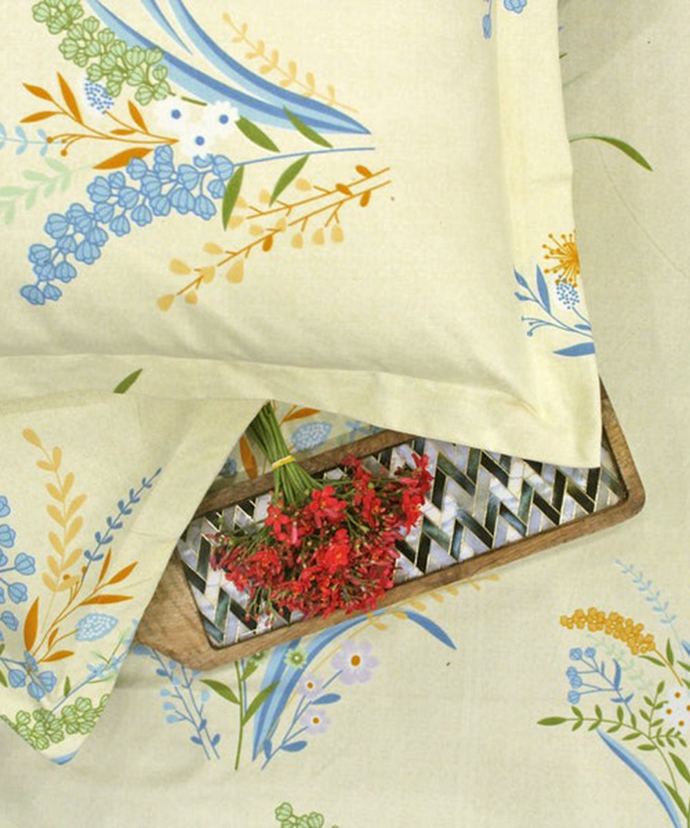 Bunch of Flower Fitted Bedsheet With Pillow Cover