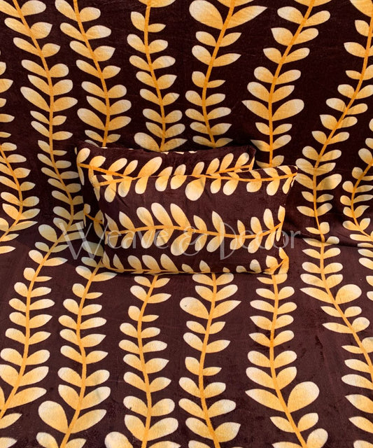 Brown Printed Warm Flannel Double Bedsheet with 2 Pillow Cover