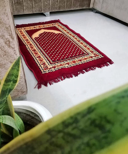 Red Velvet Janamaz Prayer Mat / Rug