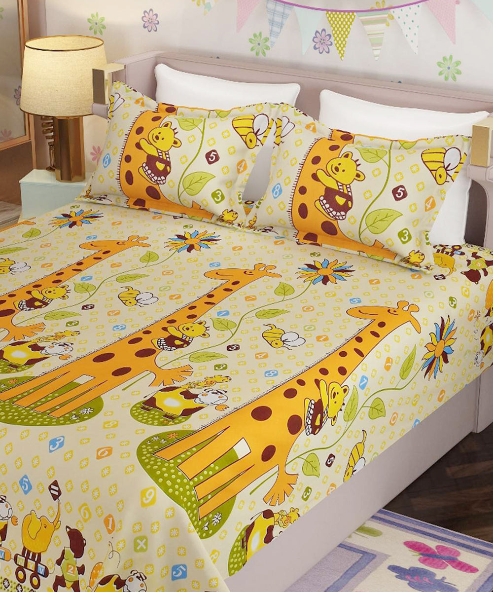 Cute Giraffe Fitted Bedsheet With Pillow Cover