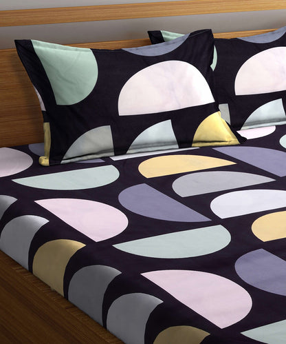 Geomertical Fitted Bedsheet With Pillow Cover