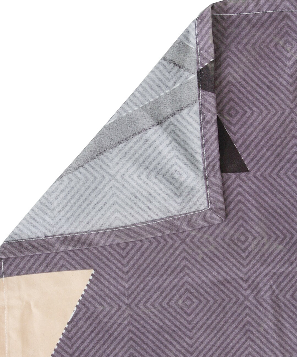 Triangles Super King Fitted Bedsheet With 2 Pillow Covers